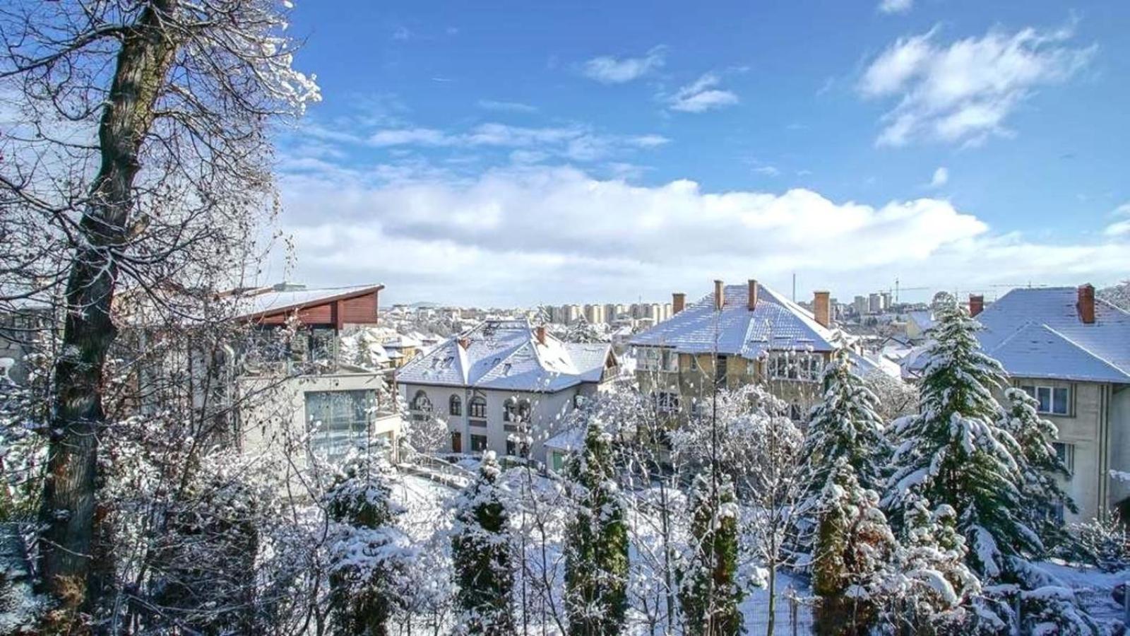 Central Maximus Apartment Brasov Luaran gambar