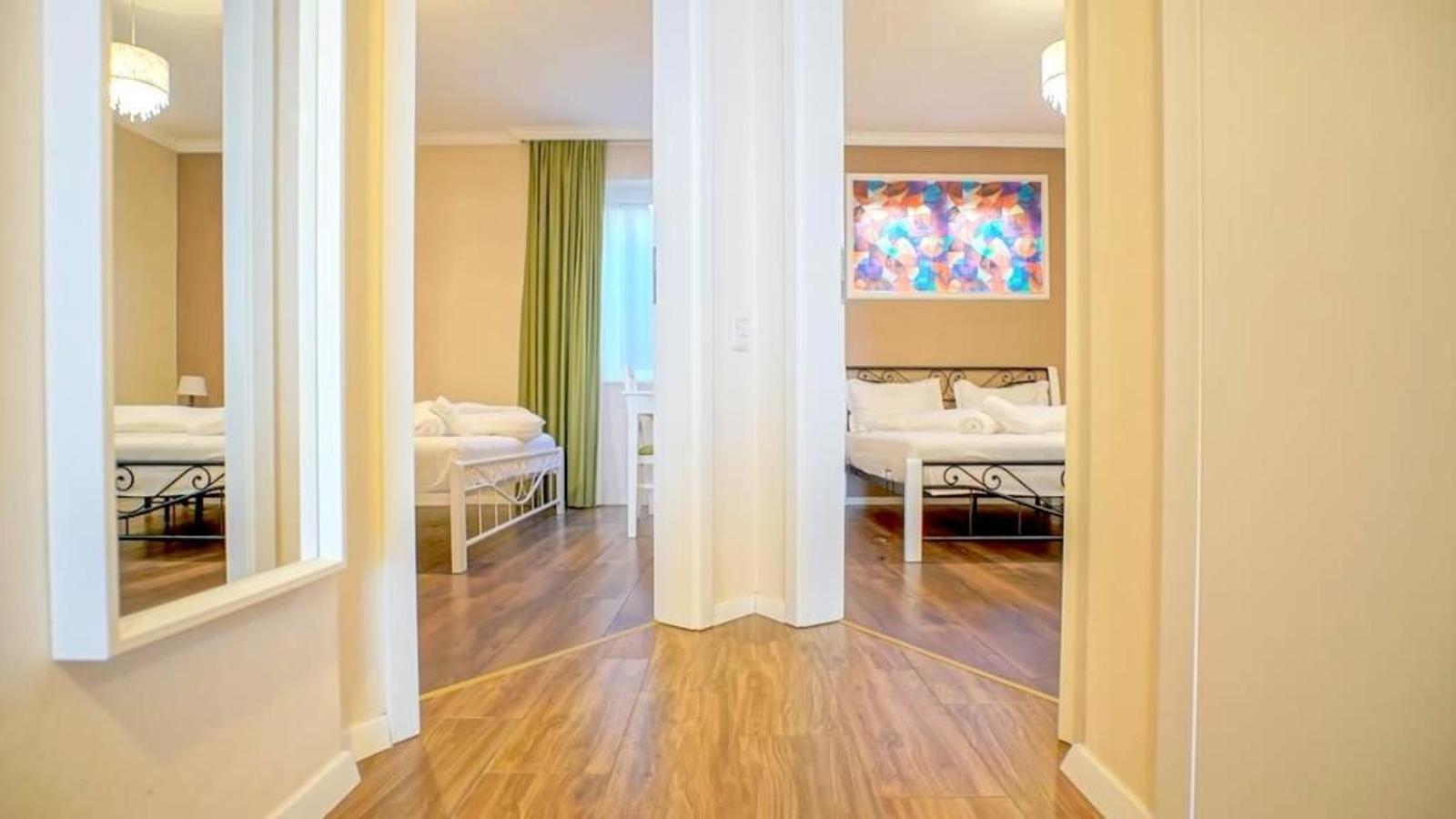 Central Maximus Apartment Brasov Luaran gambar