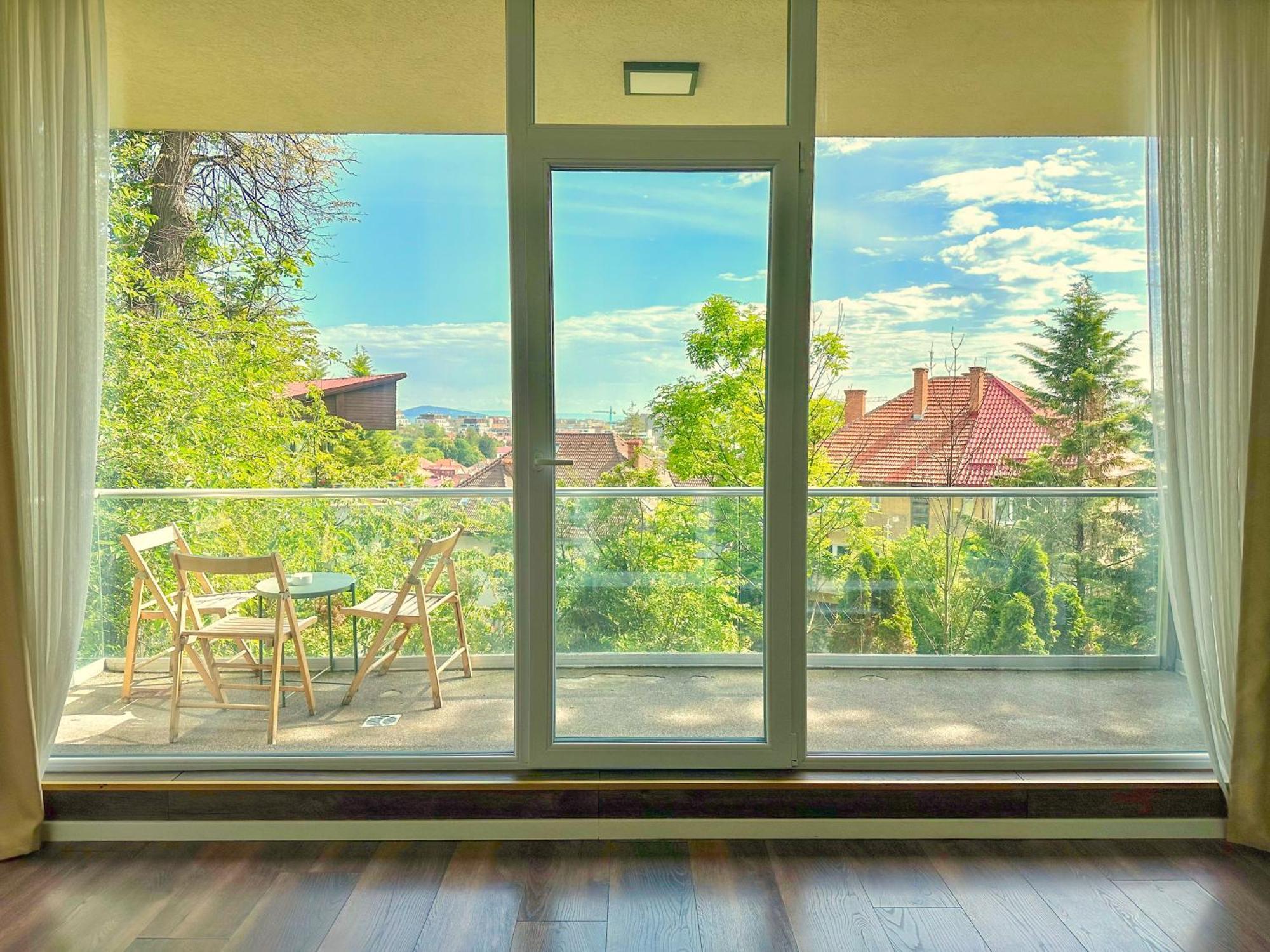 Central Maximus Apartment Brasov Luaran gambar