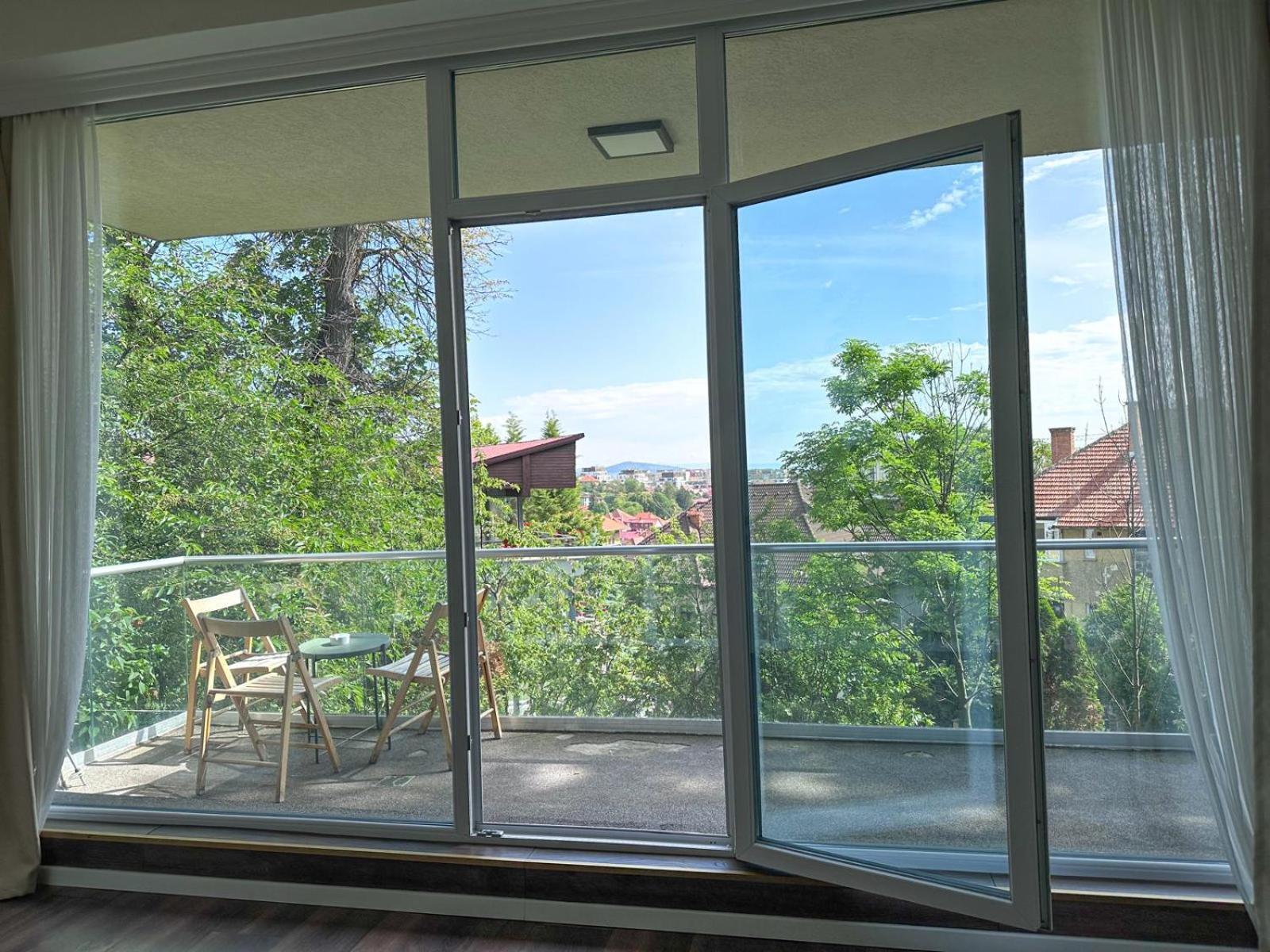 Central Maximus Apartment Brasov Luaran gambar